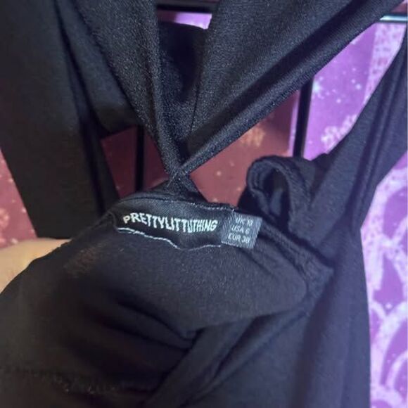 Pretty Little Thing Size Small Black Over shoulder Dress - Picture 3 of 3